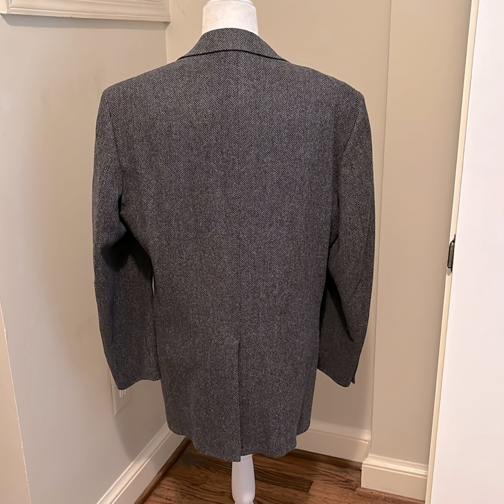 Men’s 100% wool grey/black herringbone sport coat sz 42 reg